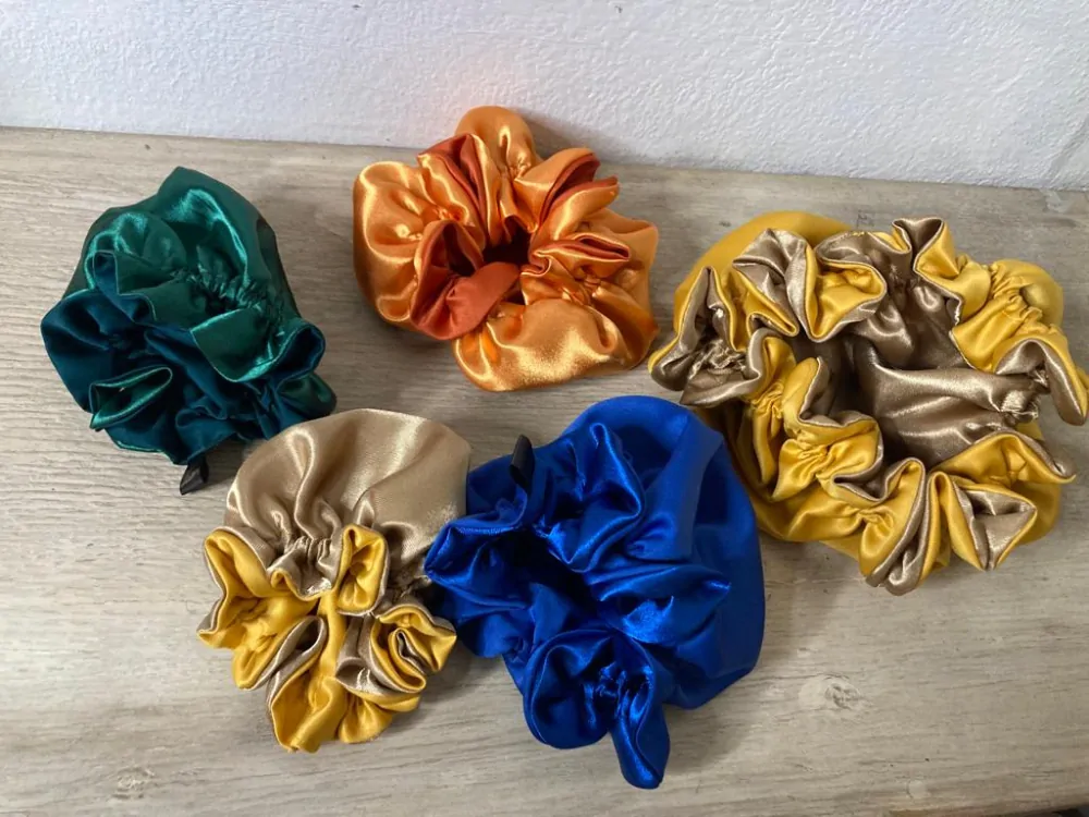 Saténové čepečky,čelenky,gumičky